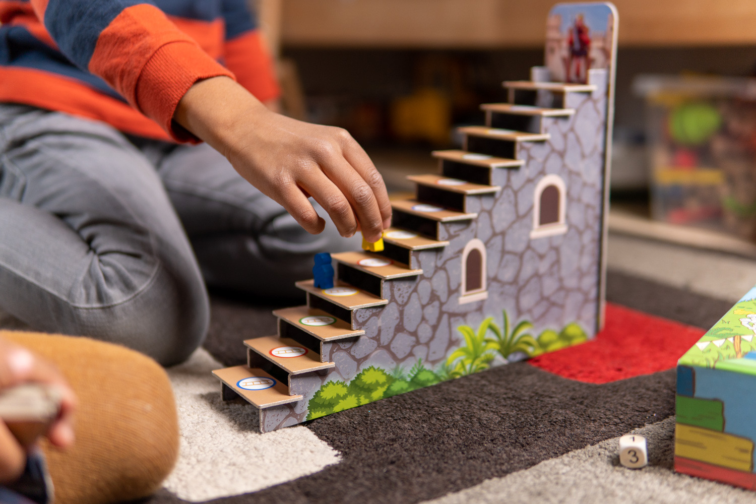 Assemblage des marches en carton de l'escalier 3D